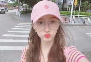 关晓彤生活照 近期,青春活力，时尚穿搭引关注